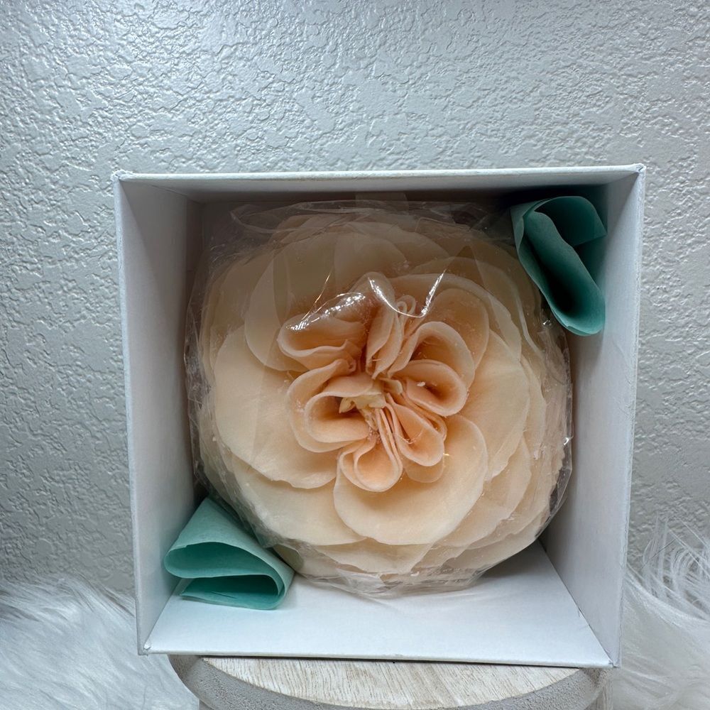 $22 🌙 Amaries Bath Soap Flower In Juliet’s‎ Garden Tropical Notes 🆕 FULL SZ